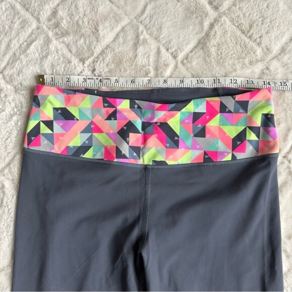 Victoria's Secret VSX | Rainbow Geometric Knockout Capris | Size Medium - Picture 9 of 12
